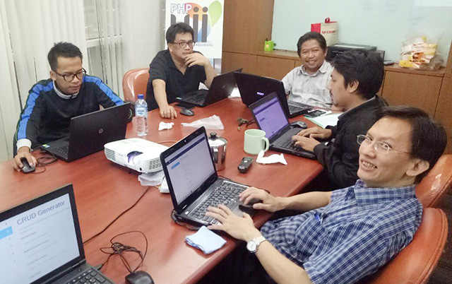  Training Yii Framework di PT Nusapro Telemedia Persada